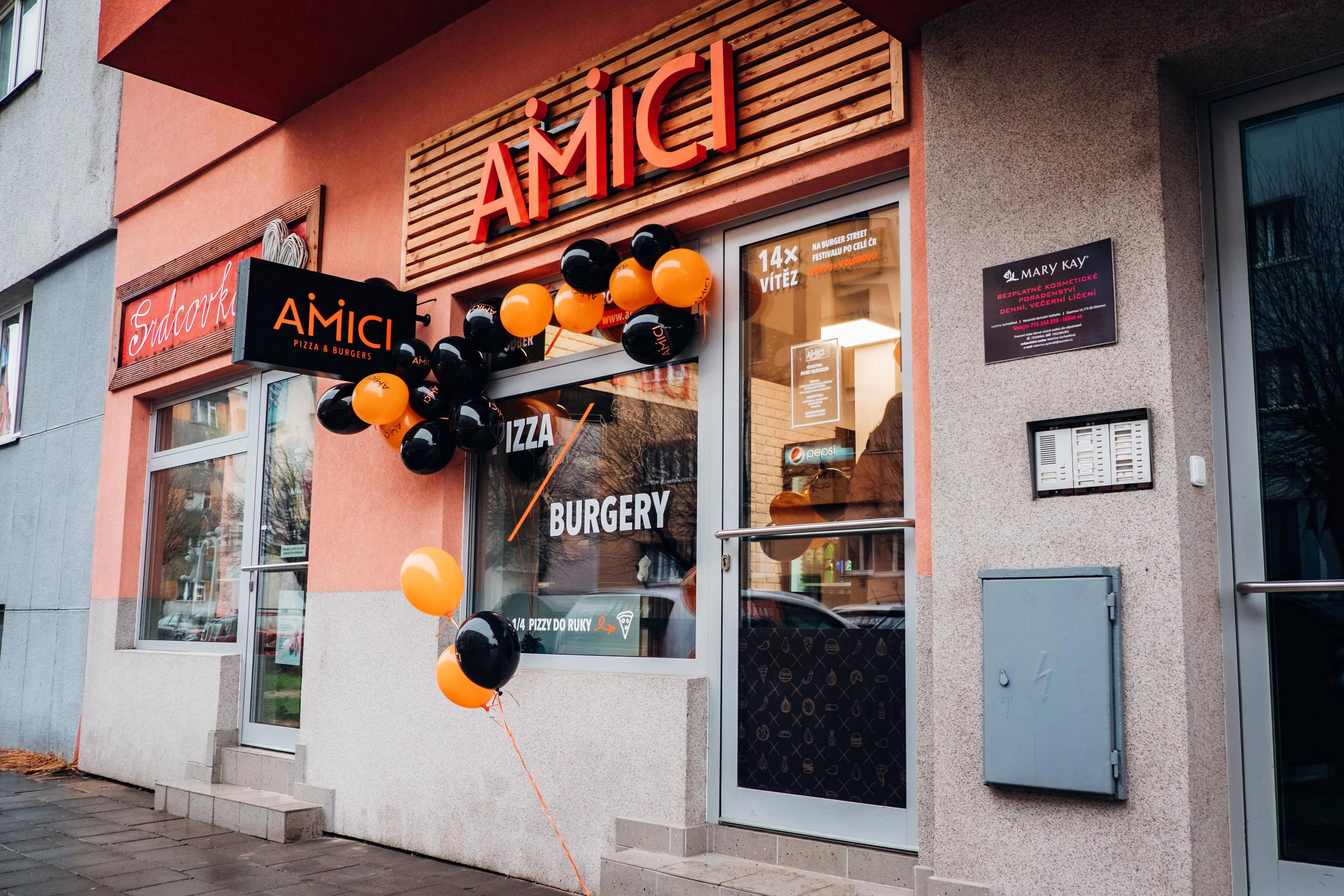 Amici Pizza & Burgers
