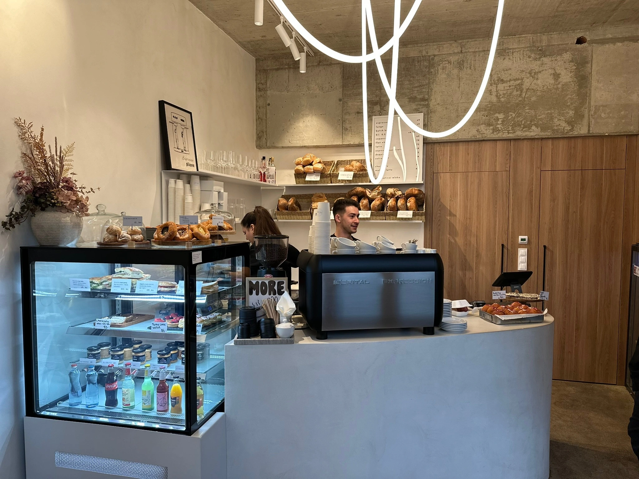 Průchod coffee&bakery