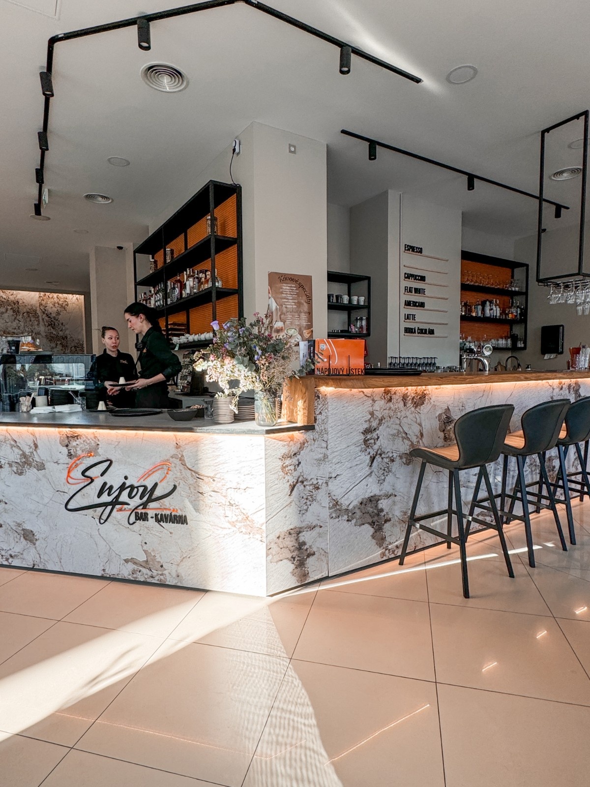 enjoy-olomouc-kzo-bar-kavarna.JPG