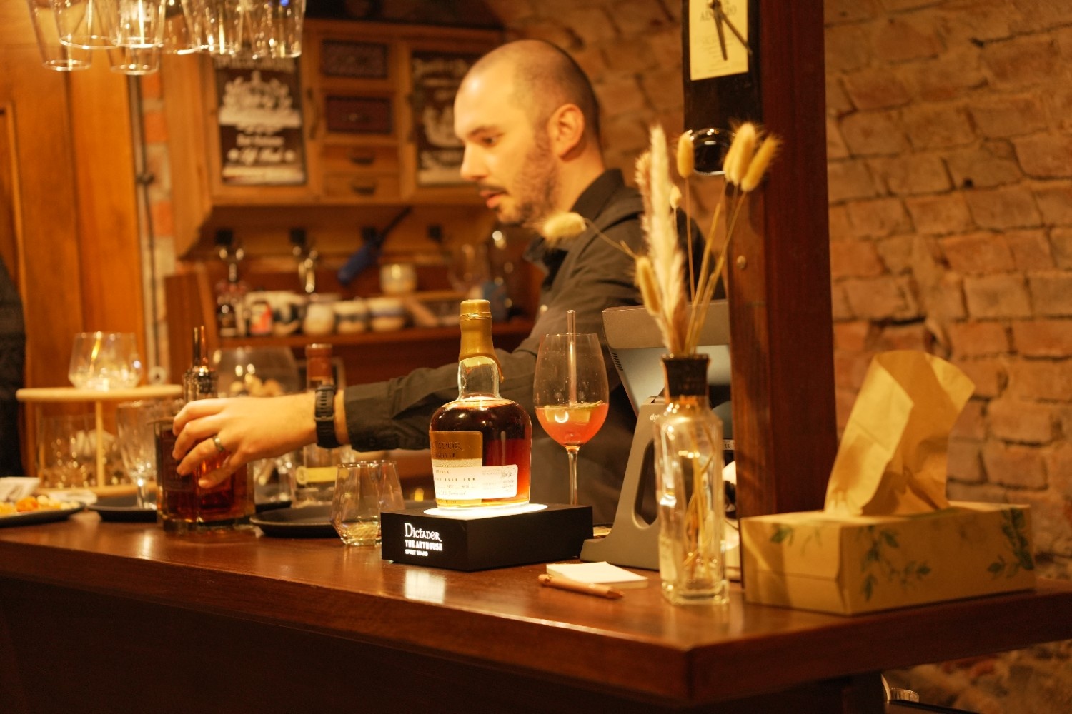 rum-bar-olomouc-divoka-panda.JPG