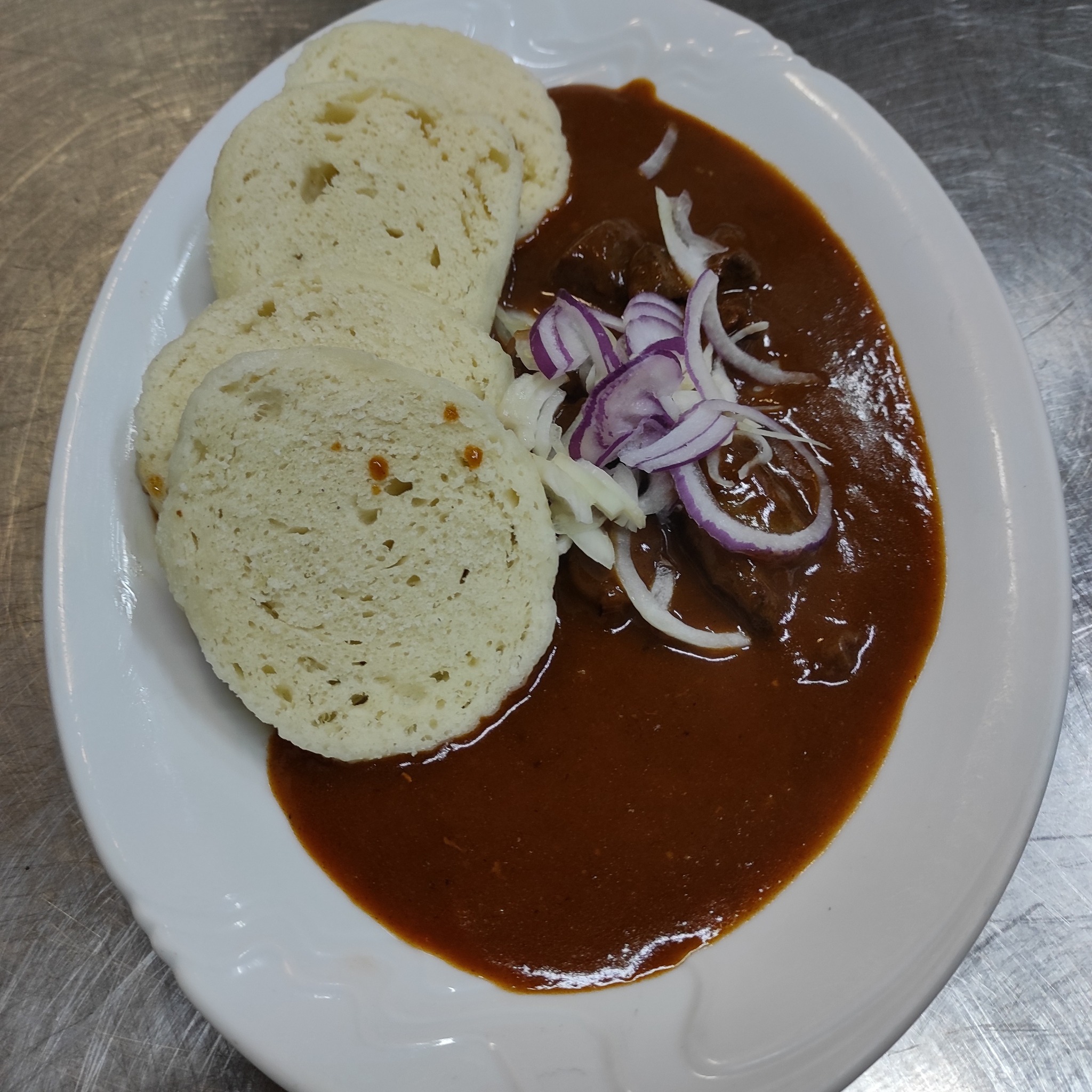 gulas_kamzajitolomouc_loveckachata.jpg