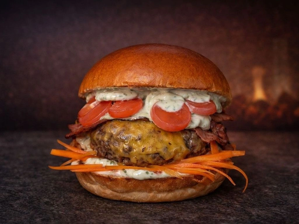 burger_kamzajitolomouc_masakr.webp