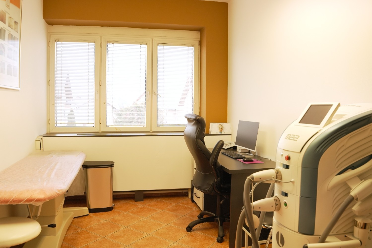 LLC-clinic-olomouc-kozni-klinika-interier.JPG